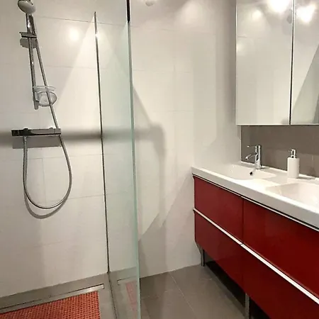 Apartamento De Charme Face A L'ocean Avec Balcon Et Parking, Ideal Pour Famille Ou Amis - Fr-1-392-227 *